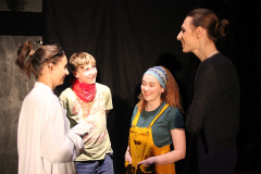 Zora und Curie retten die Schule, Generalprobe und Premiere in Beber 2023. Foto: Stefan Zawilla, Junges Theater Beber