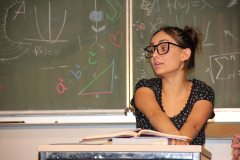 Zora und Curie retten die Schule, Generalprobe und Premiere in Beber 2023. Foto: Stefan Zawilla, Junges Theater Beber