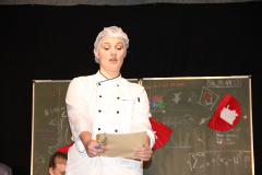 Zora und Curie retten die Schule, Generalprobe und Premiere in Beber 2023. Foto: Stefan Zawilla, Junges Theater Beber